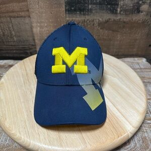 Adidas Michigan Wolverines Trucker Hat Navy/Yellow Mesh Back S/M NCAA